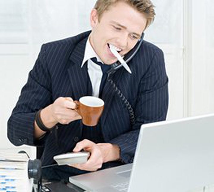 Help Your Multitasking Colleague Break the Habit