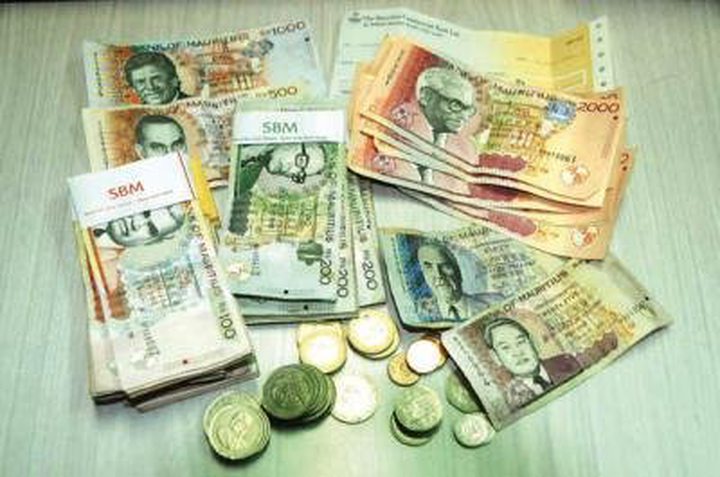 Politique des Salaires: Faut-Il Plafonner...