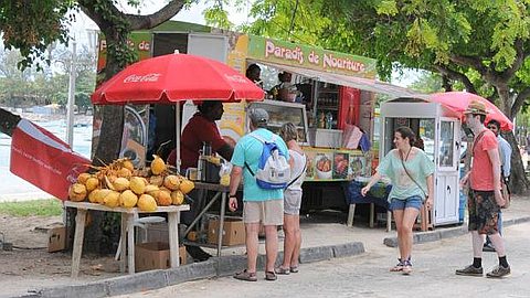 Public Beaches: 80 Merchants Ordered to Leave