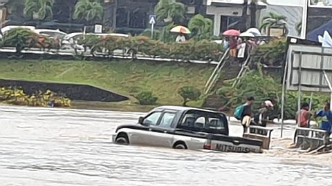 Avis de fortes pluies : les écoles fermées ce lundi