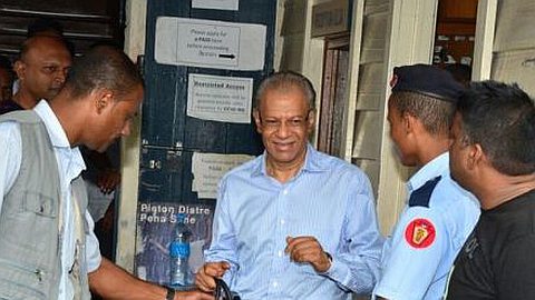 Pourquoi Ramgoolam a Eté Arrêté