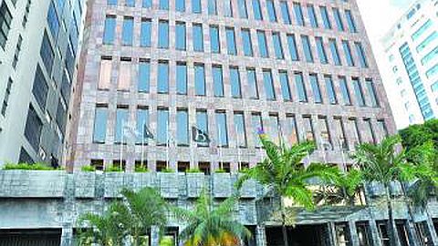 Crash de la BAI : Des Licenciements Massifs à Venir