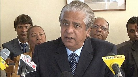 Ashok Jugnauth: «SAJ n’a pas Confiance en Duval et en Son Propre Fils»