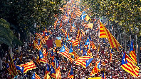 Catalonia independence: Spain to take control of Catalan institutions