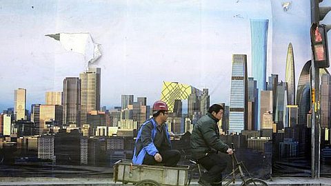 China's 2014 Economic Growth Misses Target, Hits 24-Year Low