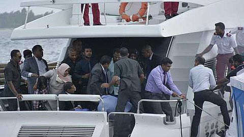 Maldives President Escapes Explosion on Speedboat
