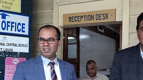 Plainte de Sherry Singh : Akil Bissessur en état d’arrestation