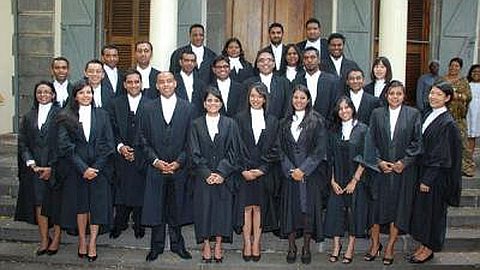 Cour Suprême : Prestation de Serment de 37 Nouveaux Avocats