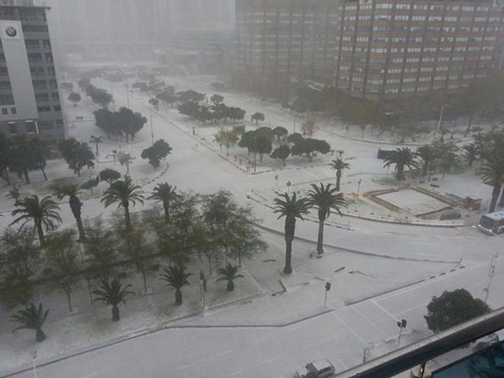 Picture od the Day: Snow in Cape Town