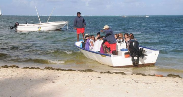 Tensions Docking Trou d'Eau Douce