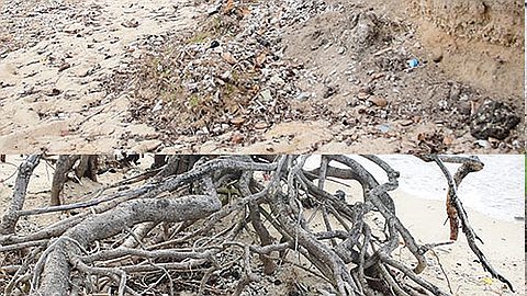 Erosion côtière – Trou aux Biches: la route principale est menacée sur un tronçon de 400 m