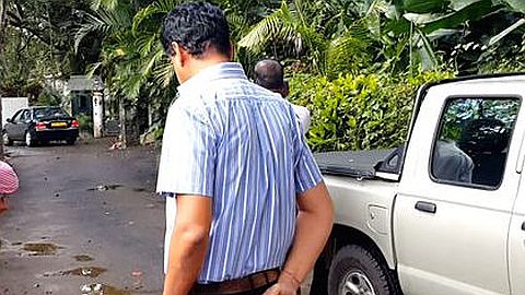 Deux Descentes Policières au Domicile du DPP