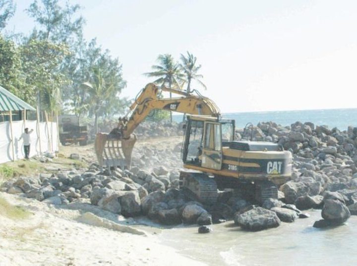 Rs 240 Million to Redevelop 20 Beaches