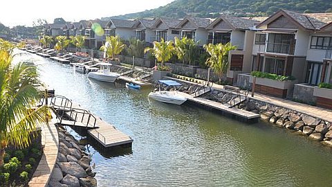 IRS and RES Attract Less Foreigners