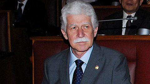 Politique: Paul Bérenger Atteint d’un Cancer à la Gorge