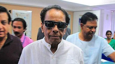 SAJ se Fait Opérer de la Cataracte en Inde