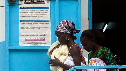 Health Officials Try to Quell Fear of Ebola Spreading by Air Travel