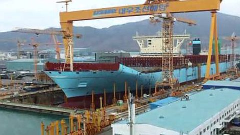 Video of the Day: Building a Giant Ship in Minutes