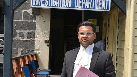Casernes centrales: l’avocat de Kailash Trilochun remet deux vidéos au CCID