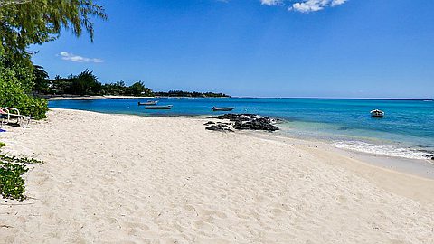 Pointe-aux-Canonniers : 10 Ans d’Attente pour la Construction d’un Hôtel