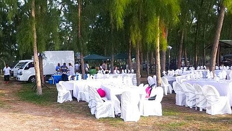 Calodyne: When Public Beach Turns Into a Disco