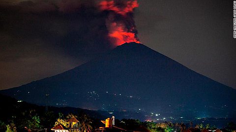 Bali volcano: Residents living in evacuation zone urged to leave now