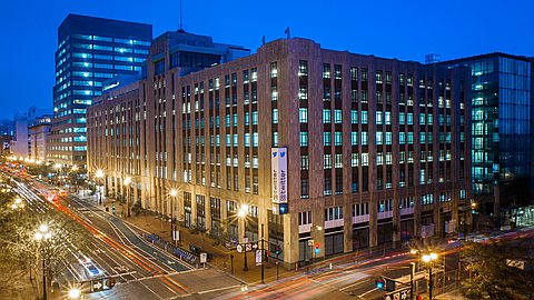 Twitter will stream 24-hour news from Bloomberg starting this fall