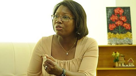 Sur Facebook: une Fausse «Mireille Martin» Propose des Prêts à un Taux Préférentiel