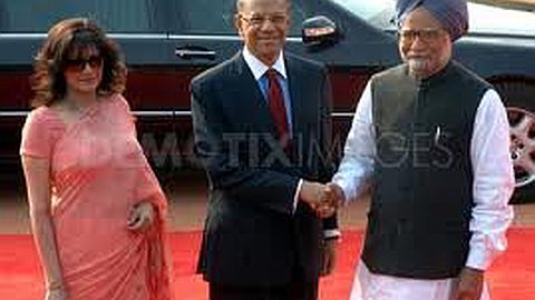 Minister of Mauritius Met Minister of India for MoU between NSIC and Mauritius 