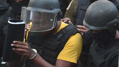 Peroomal Veeren: L’insolent