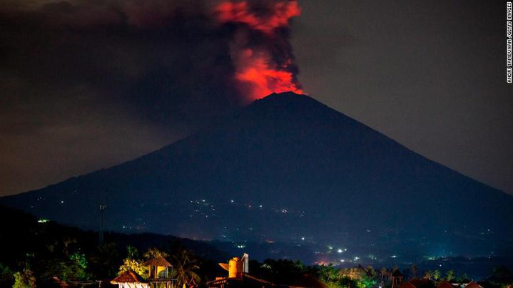 Bali volcano: Residents living in evacuation zone 