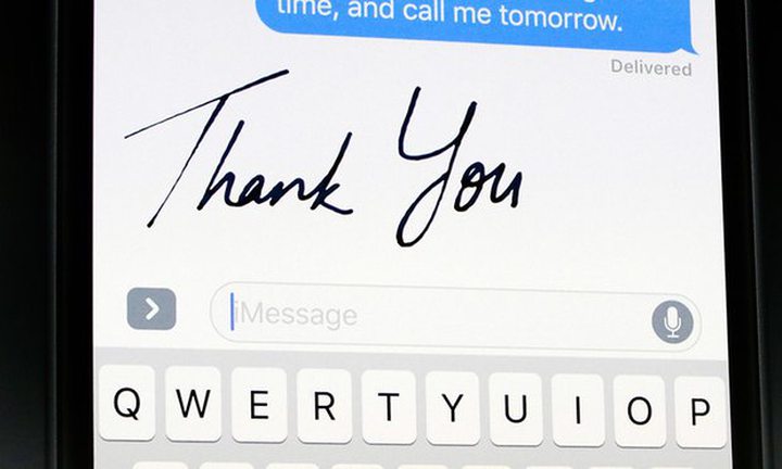 Updating to iOS 10 allows users to send animated doodles and handwritten notes via Messages