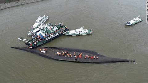 No Signs of Life as Rescuers Cut Into Hull of Capsized Chinese Cruise Ship