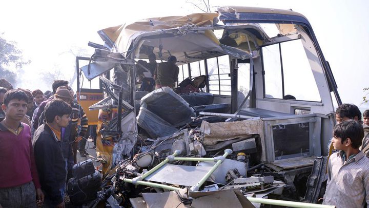 School bus accident: 12 children, driver dead