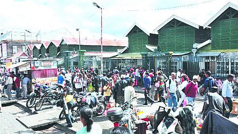 Holidays Year: 3500 Vendors In The Capital