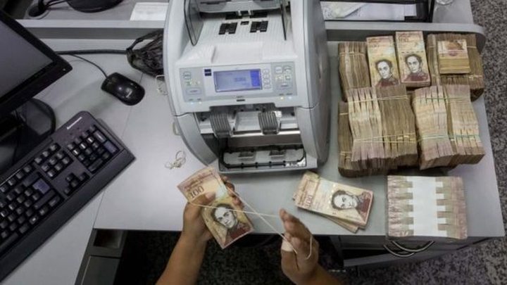 Venezuela's 100-bolivar note withdrawal causes...