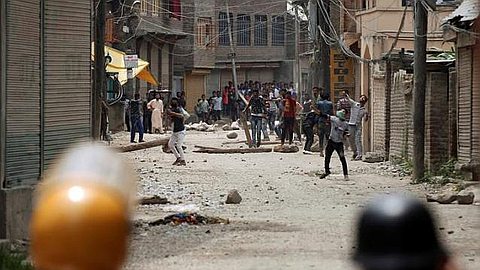 Death Toll Rises in Jammu and Kashmir During Protests Over Separatist’s Death