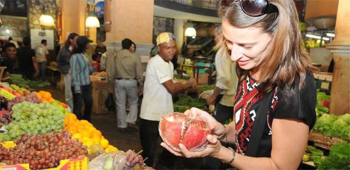 Fruit Importers Diversify Markets