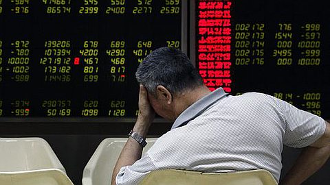 Markets plunge worldwide as Trump surges to the White House