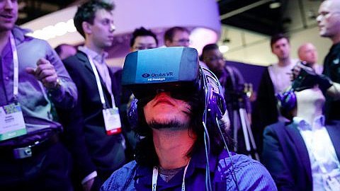 Even without the lawsuit, the Oculus Rift appears to be collapsing