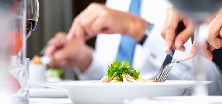 5 Reasons to Schedule More Business Lunches