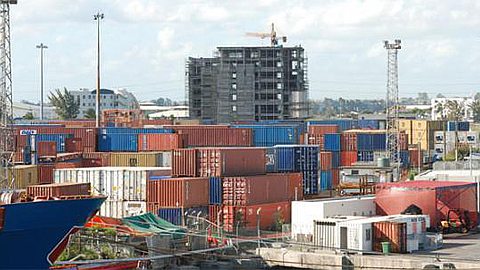 Le Port : une augmentation salariale de 10% approuvés pour les employés