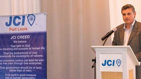 Creative Young Entrepreneur Award : Fabien Halbwachs, le Plus Convaincant