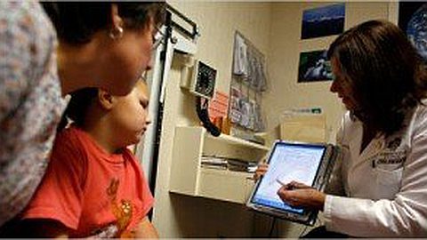 Lormus Bundhoo Promises Ipad To All Doctors In 2013