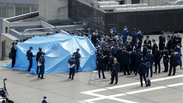 Japan: Radioactive Drone Land on Roof of PM Office