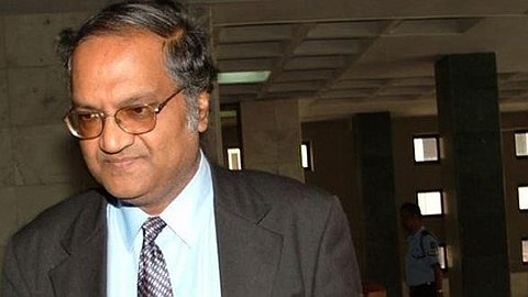 FSC: Dev Manraj démissionne de la présidence du conseil d’administration