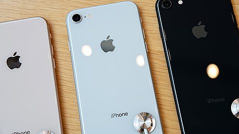 iPhone 8: glass back 'very difficult' to repair and costs more than screen to replace