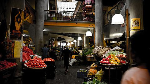 Baisse des Prix de la Pomme de Terre et de l’Oignon: les Consommateurs sur Leur Faim