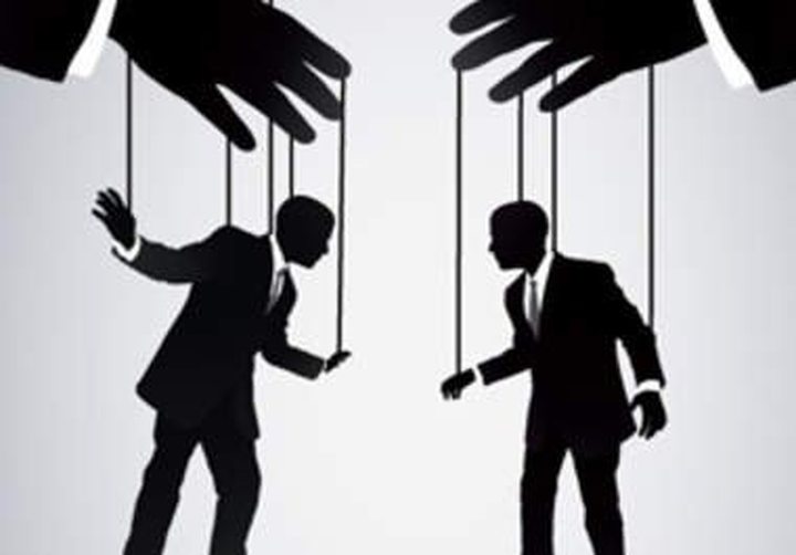 Are You Being Manipulated by a Social Puppeteer?