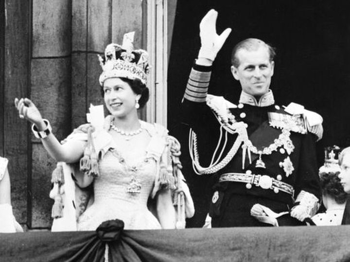The coronation culminates in the traditional Buckingham Palace balcony appearance